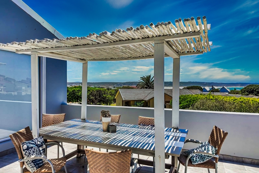 7 Bedroom Property for Sale in Stilbaai Wes Western Cape